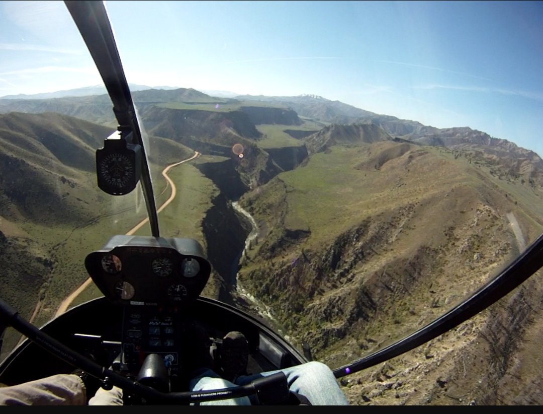 Adventurefull_'s tweet image. Helicopter tour anyone ?🚁☁