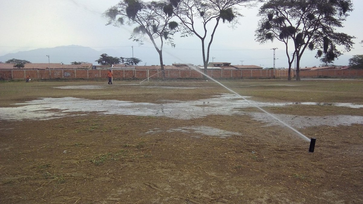 ligadesandiego's tweet photo. Se activó el Sistema de Riego, poco a poco iremos recuperando el Campo @Iamdesandi @Rosabrandonisio @ligadesandiego https://t.co/DGMP9V24i6