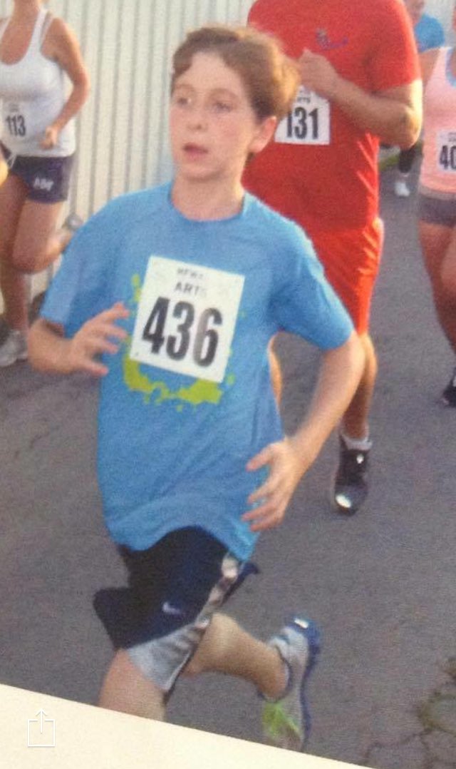 GavinBecker3's tweet photo. Running away from school like 😂(that's me btw) https://t.co/UqmkTOYvOD