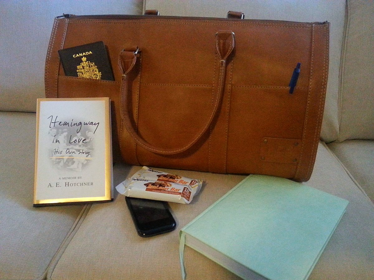 passportforwine's tweet photo. #TrueloveTuesdays Can't travel without my new love @NoBagCheck. Weeks worth of clothes in a carry on.No fees or wait https://t.co/GqngJnOcp0