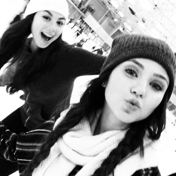 Everyone go follow my friend Alyson! >> <a href="/MissBrightEyesx/">Alyson Bae!</a>