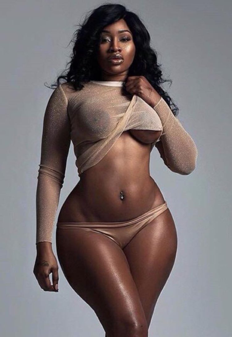 “Perfect Nips, Perfect hips, perfect piece of chocolate 😍🍫” 