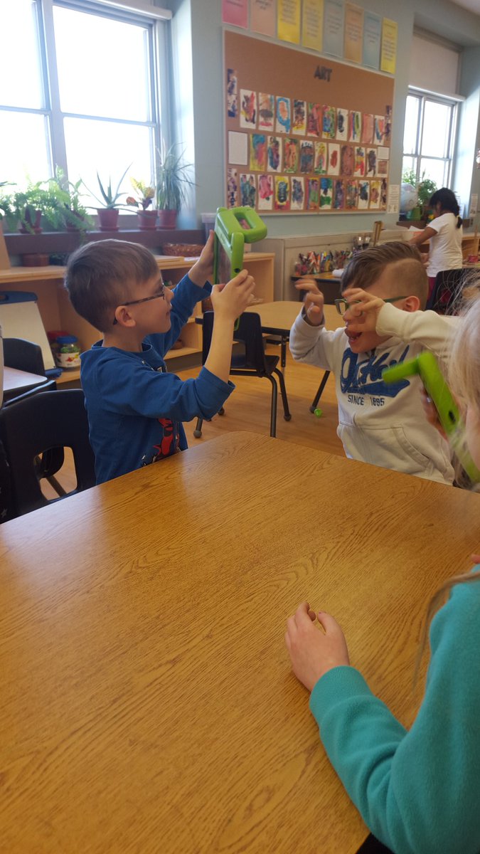 AlainaStandring's tweet image. Our iPad workshops continue. Navigating the home screen and using the camera is our first #learninggoal. #technology