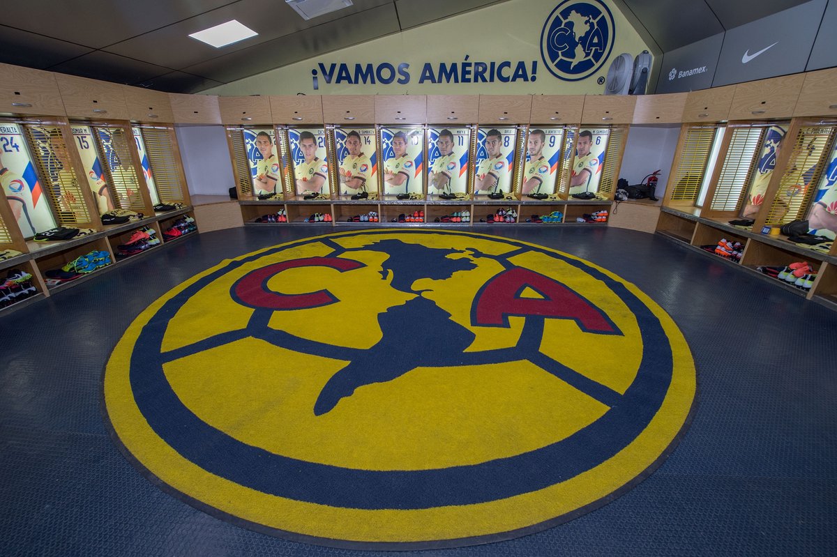 Image result for vestidor estadio azteca