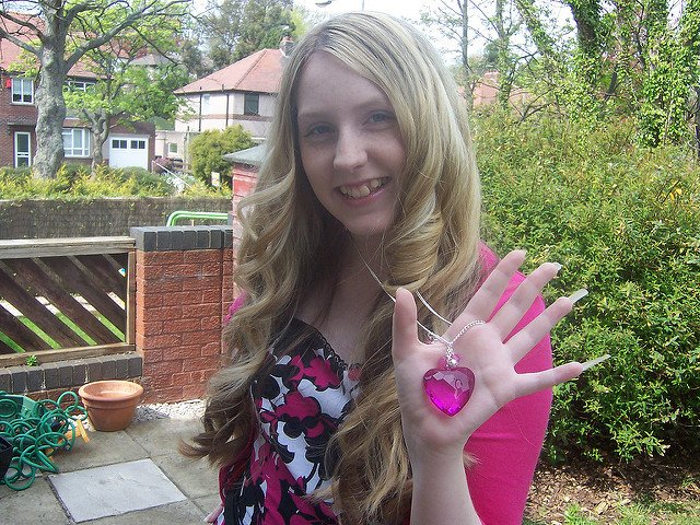 ElysiaJB1992's tweet photo. @The_Lowry @tiffanysonstage Love my pink heart necklace to match my pink outfits ;) #WINBaT https://t.co/B39htUCqzV