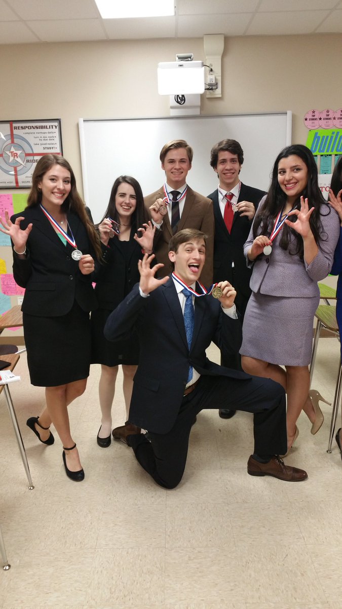 wcinterp's tweet photo. Churchill Interp won 1, 2, 3 in prose and 2, 4, 5 in poetry. 4 Chargers on to regionals! @ilovemychargers https://t.co/vx8VPOmu3G
