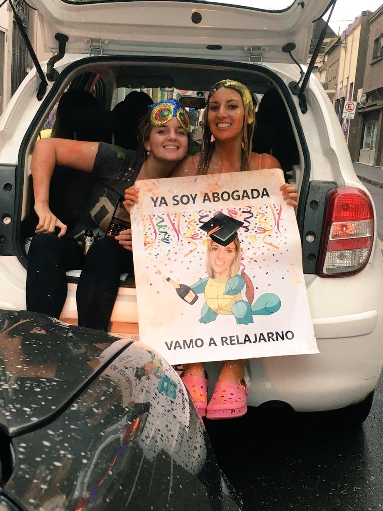 gabi_4726's tweet photo. Mañana te toca a vos amigui!! @sofinicolas Lic. chot! Disfrutaa!! Se viene la 2da guerra 😂 esto se va a descontrola https://t.co/d2pIFCcKtb