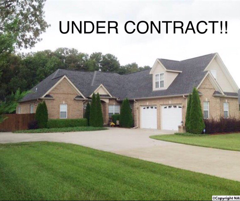scott_haga's tweet photo. Great working with Al &Lachun Weaver to help get my customers into this beautiful home!#arabalabama #realtytoreality https://t.co/C2zp47Es1s