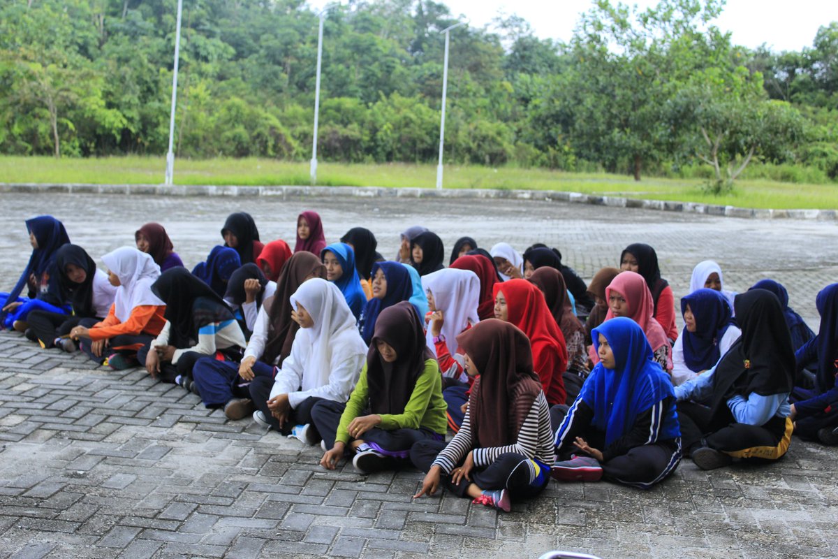 MARCHING_SIAK's tweet photo. MB.SIAK 2016 || Moment Latihan, #MbSiak https://t.co/b7vj6I4brO