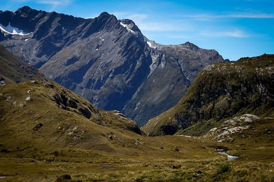 Blanket_Bay's tweet photo. What about a ( guided ) hike up the famous Routeburn Track? Just a 30 min drive from @Blanket_Bay ! #mountainview https://t.co/v84Lokt9Bg