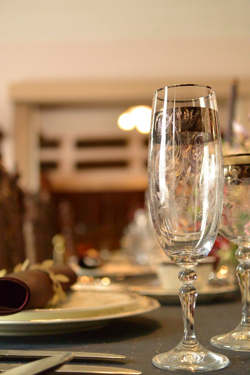 Sfor_PR's tweet image. 【美容師にも役立つ】「S for」製作者は元長期No.1ホスト。後にホストクラブを11年経営。そんな経験や視点から水商売の仕事に超役立つ記事を配信！他の職業の方にも人気！[記事#３]⇒ goo.gl/5Pf2NB