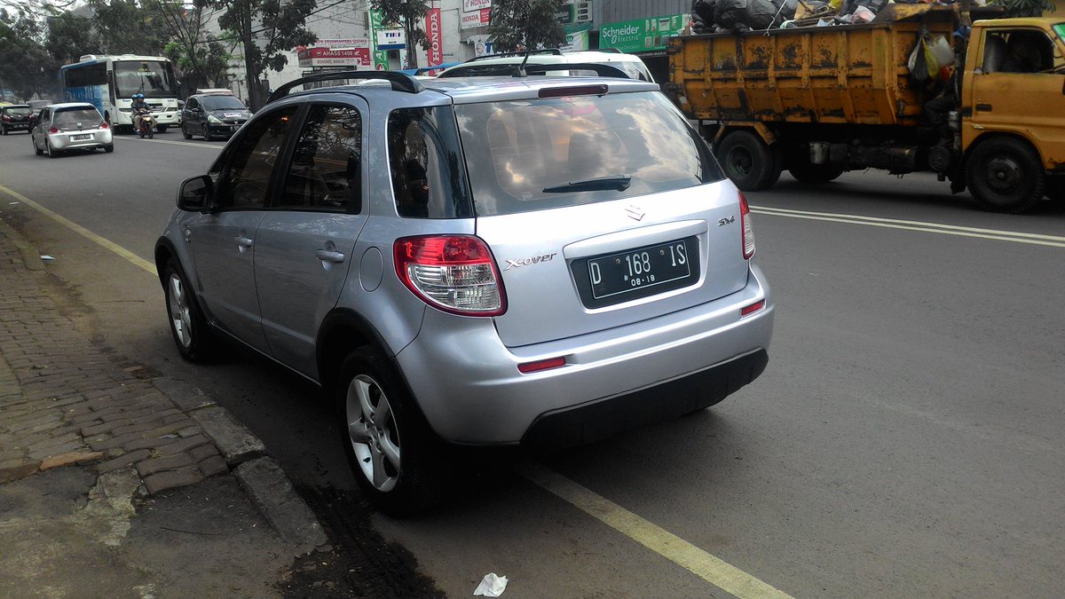 nooryasin01's tweet photo. SX4 AT 2008 Dp 18jt saja https://t.co/6hmzJhRVBV