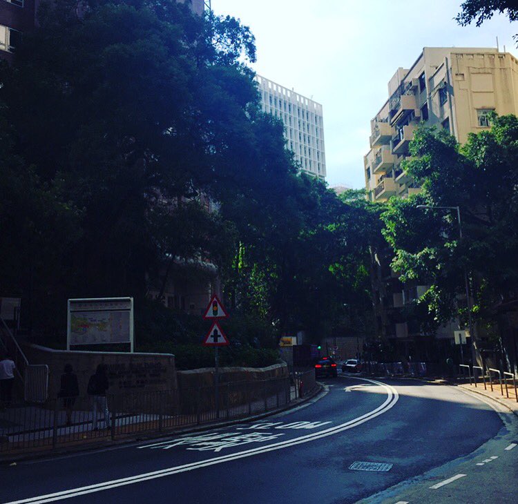 boye_zhang's tweet photo. #emotionalcity #scm6305  #Hongkong Make a turn. https://t.co/Sc7GOV2USX