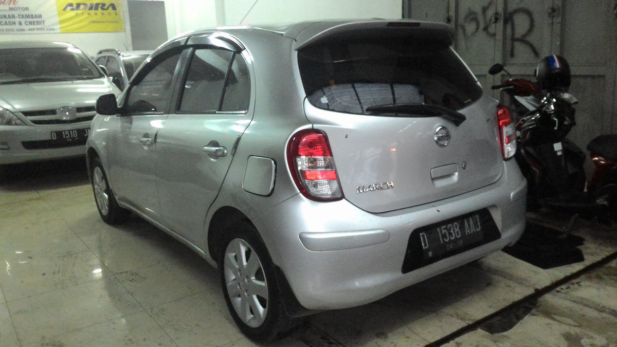 nooryasin01's tweet photo. Nissan March AT 1.2 tahun 2013 Dp 18jt saja. https://t.co/K3Yx9vI5kB