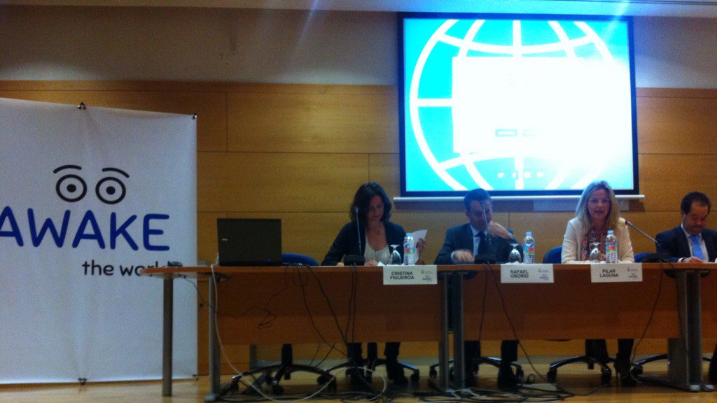 FCJS_URJC's tweet photo. La Decana abre la semana de la tolerancia junto a Rafael Osorio, Cristina Figueroa y Vicente Garrido #OpenYourEyes https://t.co/Foe4Y6s50x