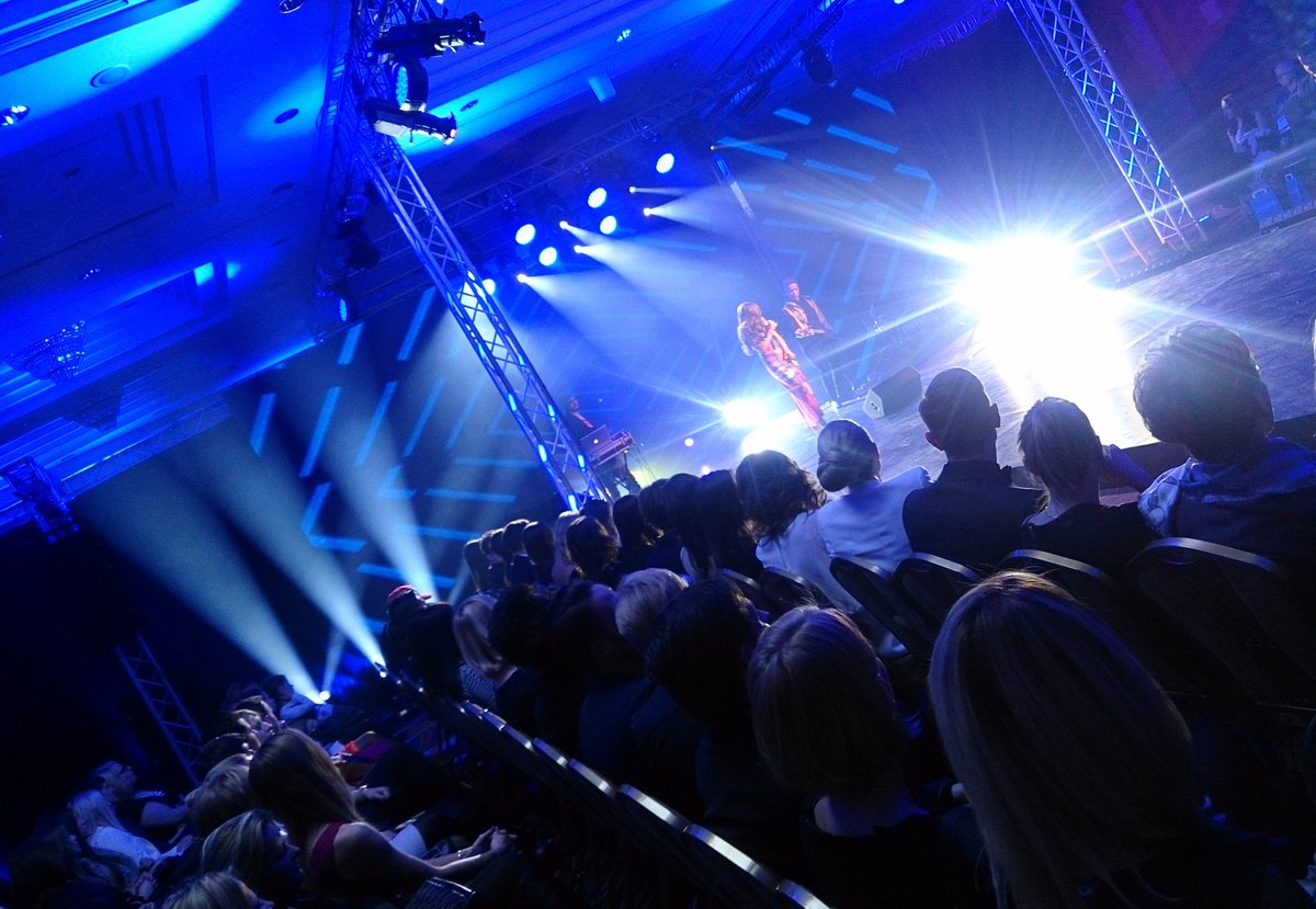 JackRecommends's tweet photo. #JackRecommends #Pokaz #Moda #Nowa #Kolekcja #DawidWoliński #Woliński #Start April 6th 20:00 https://t.co/jy5ayaQNG3 https://t.co/jJ0Khi9s7F