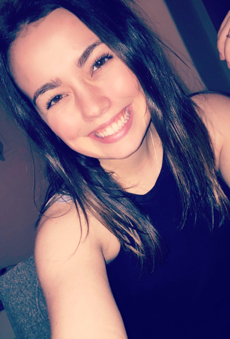 c_scott14's tweet photo. This is what my life-after-graduating-and-peacin-out-of-AK face looks like #SnapFilter https://t.co/Q5gCTJBhkD