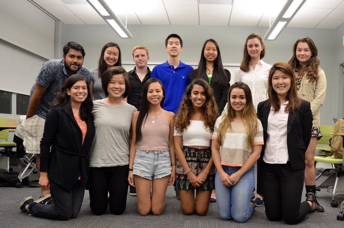 decalprogram's tweet image. It's been a great semester so far and all our board members are working hard to finish strong! #GoBears 🐻