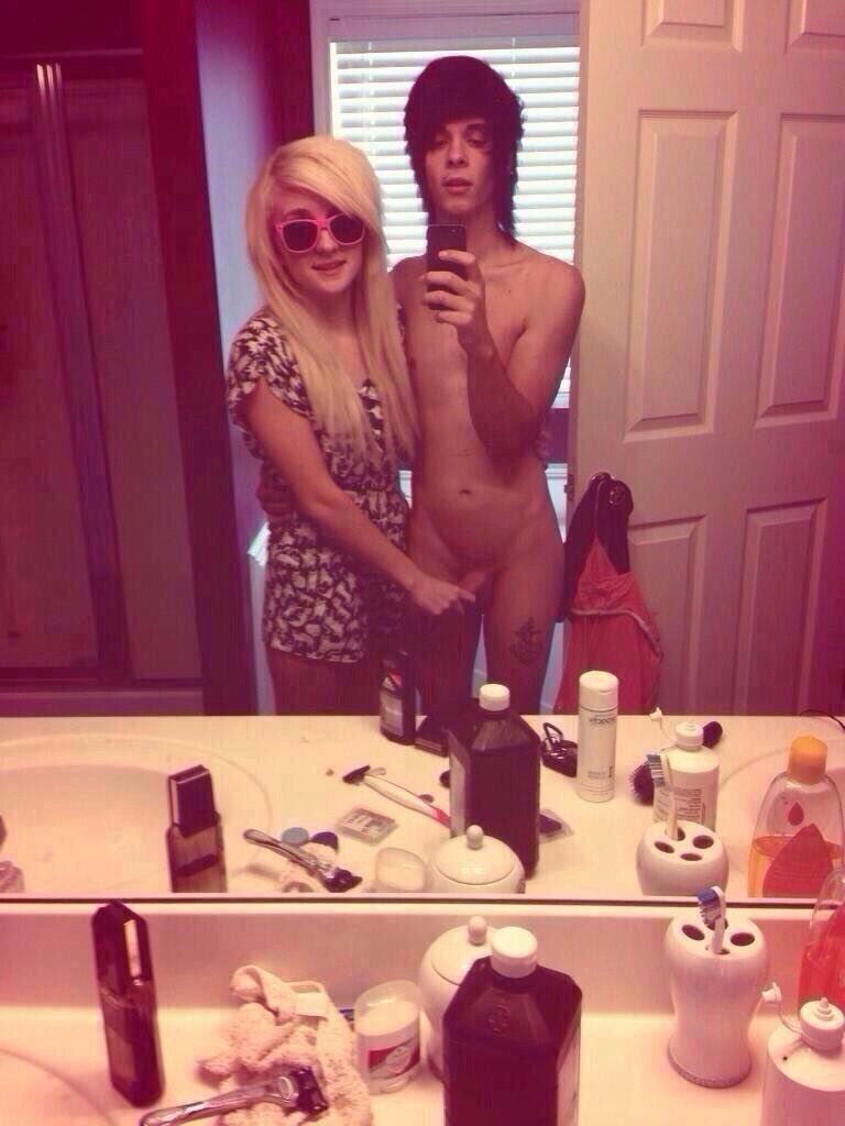 CelebsBulging tweet picture