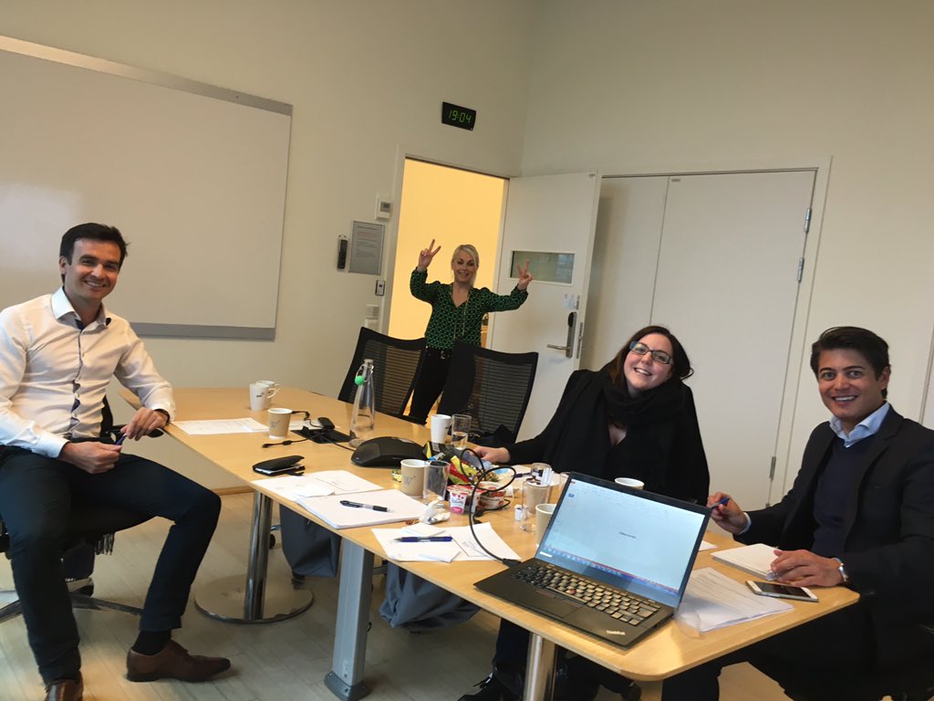 MalinSjoner's tweet photo. Når @TimeCloud_NO har styremøte blir det aldri kjedelig. Legger strategien for 2016 #gründer #bemanningsplanlegging https://t.co/xqDcb6nnkR