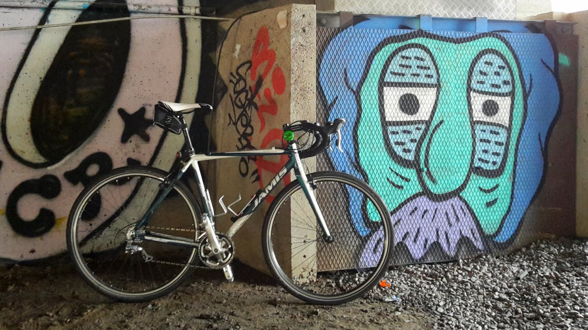 niilosmc's tweet photo. It just #happens and I go #under the #bridge to see something.. #cycle2work #found #tags #paintedanimals #wall #snot https://t.co/qhGSeB7w86