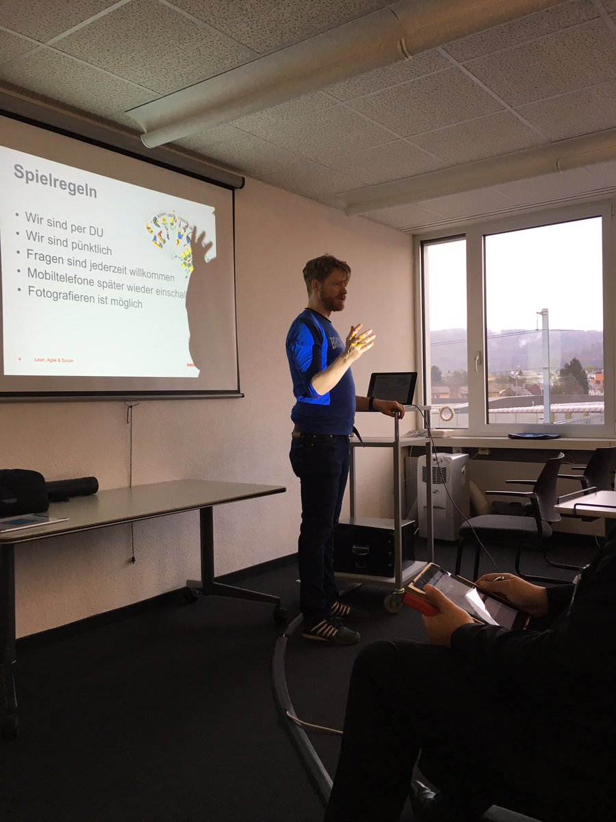 ramsyman's tweet photo. @davidbaer opens the #agile breakfast Zürich about #holacracy by @urs24 #abzh https://t.co/c0TBwG9CNS