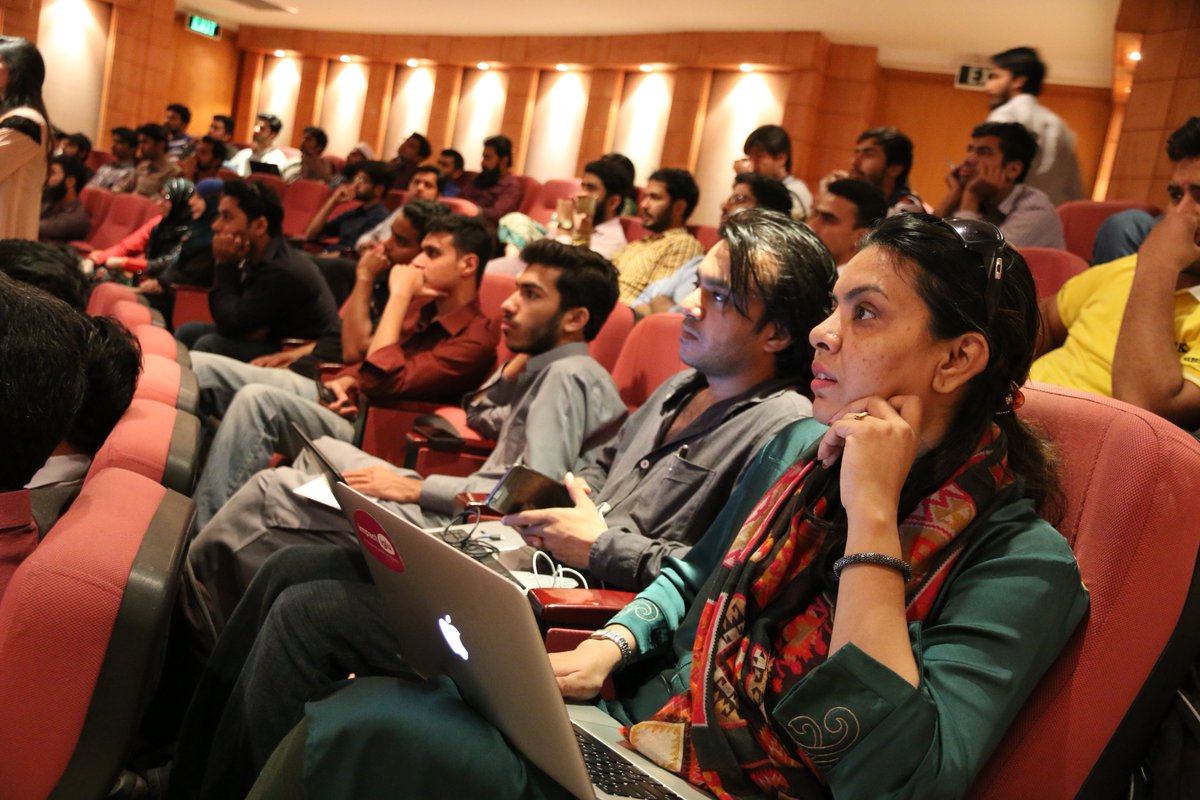 PITBIncubation's tweet photo. Ahmad Shah claims "Generate money through making new #apps, you just need an #idea"
#Startups #Plan9OpenEvent https://t.co/GHpX97ekYe