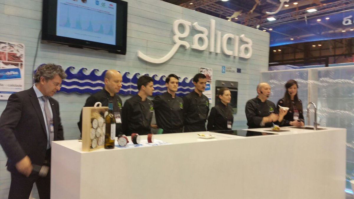 Innova_Oroza's tweet photo. Un gran #equipo que representa e toda unha #comunidade #educativa Bravo polo @CarlosOrozaCIFP en @SalondeGourmets https://t.co/MiTTi2tFnM