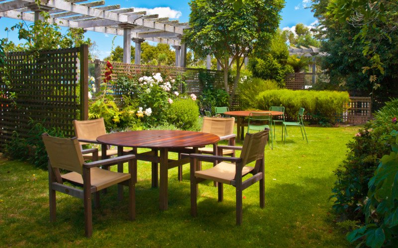 ModenaNews's tweet photo. #Verniciare i #mobili da #giardino è un gioco da ragazzi! Scopri come fare: https://t.co/YOhPwEvdIL #faidate https://t.co/l6mgIU59MW