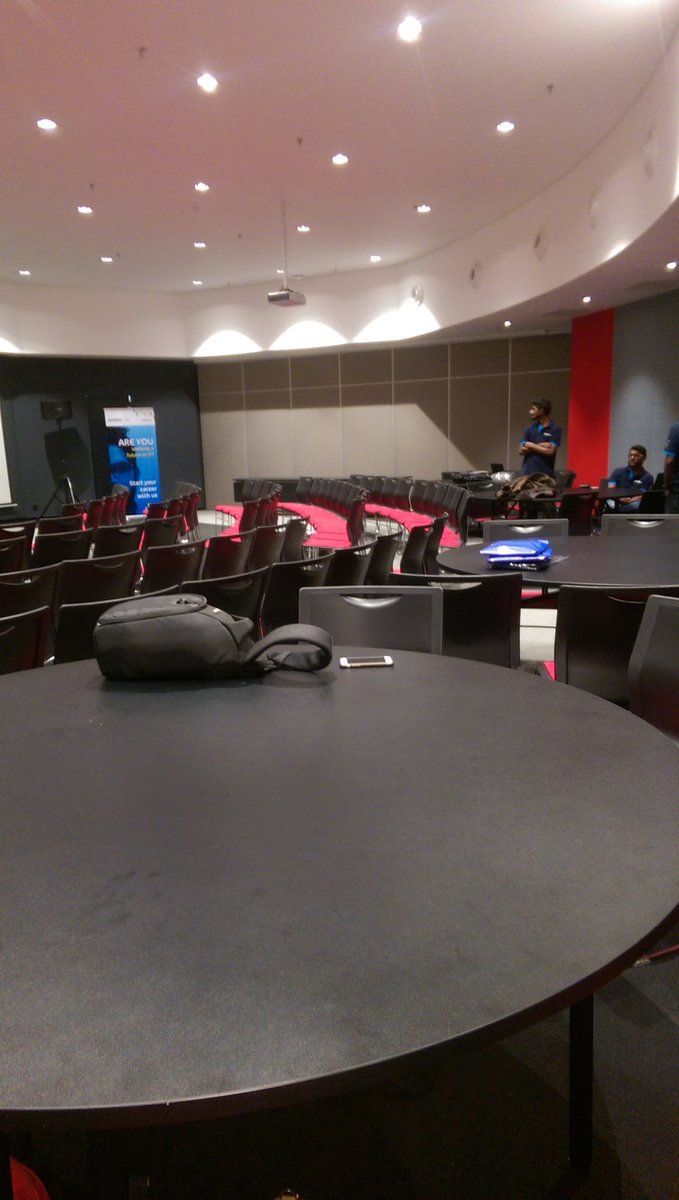 ChapaWellappili's tweet image. All set..... #colomboangular