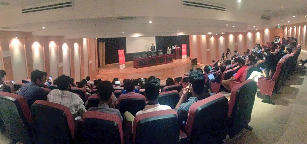 MaryaNaseer's tweet photo. "To have a more holistic ecosytem you will need tools like #AdMob, #AdWords etc." #AhmedShahNawaz
#Plan9OpenEvent https://t.co/sMqcRWjVBS