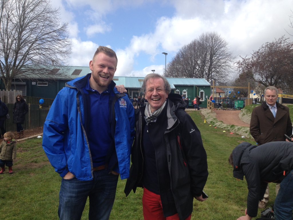 GeorgeFergusonx's tweet photo. Big guy that Joe! RT @LPWorg: Reopening #Southmead Adventure Playground #Bristol with @GeorgeFergusonx @JoeJoyce2 https://t.co/y0sBoNuhsl