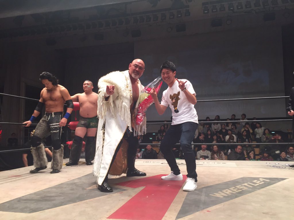 ট ইট র サッカーキング W武藤がついに実現 武藤雄樹選手 Yuukimutou と武藤敬司さん Muto Keiji がリングで共演 花束贈呈で Loveポーズ T Co Ohcpgmitbu T Co Zcgy60yznj ট ইট র サッカーキング W武藤がついに実現 武藤雄樹選手 Yuukimutou と武藤敬司さん Muto Keiji がリングで共演 花束贈呈で Loveポーズ T Co Ohcpgmitbu T Co Zcgy60yznj
