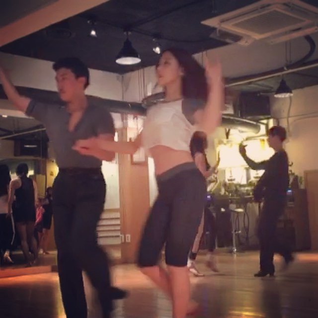 Rainbowagram's tweet photo. [SEUNGSTAVID] 어제도 오늘도 내일도 연스읍+_+!!!! #latin #dance #라틴댄스 #레인보우 #오승아 … https://t.co/TwNOL7FaC9 https://t.co/SbbZD24LuJ