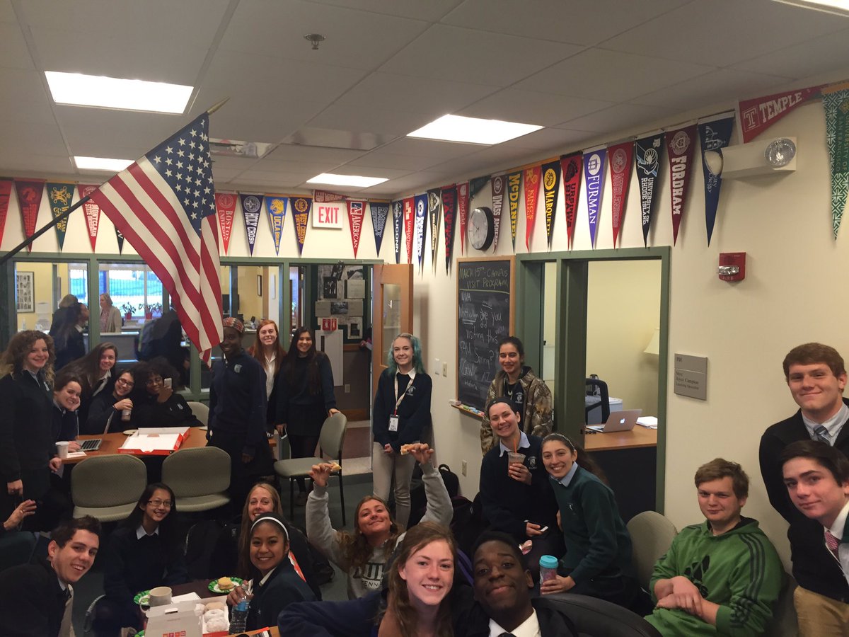 Auks2College's tweet photo. Hanging out at 2nd College Coffee enjoying coffee, donuts, and conversations with Class of 2016! @ArchmereAcademy https://t.co/i1Ph8qwpBy