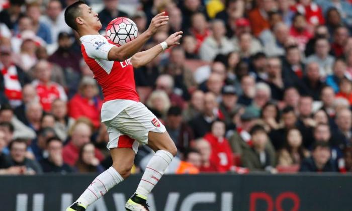 tomgunner14's tweet photo. Alexis Sanchez has rejected any approach from Real Madrid to stay at Arsenal. [TMW] https://t.co/MQn9xtkMnm