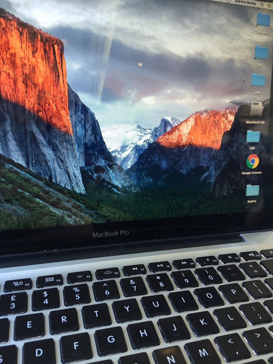 JSTweetsDigital's tweet image. We have white smoke! 👌#MacUpdate