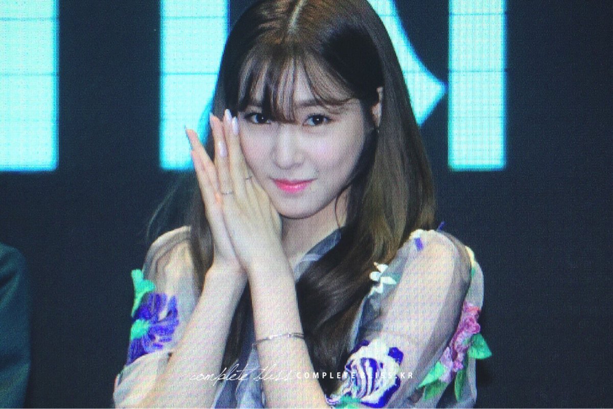 [OTHER][24-03-2016]Tiffany tham dự Show mới của kênh KBS - "Sister's SlamDunk"  CfWDKDzUMAAiEP3