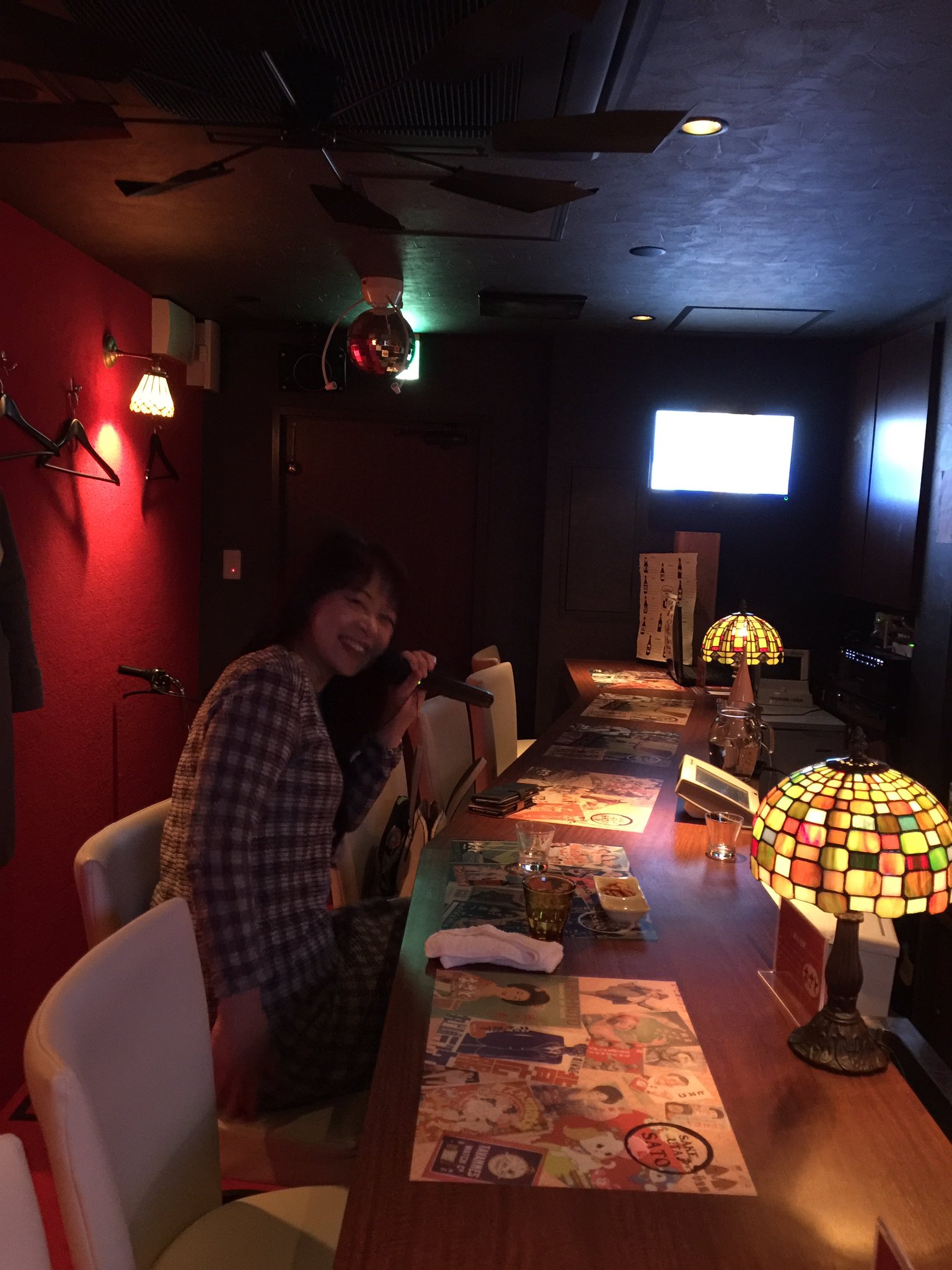 お酒とお歌おさと 食べて呑んで処 おさとに ミナミのママが 笑 一緒に聖子メドレーの写メ おさと 1人飲み女子推進委員会 北新地支部として今日も元気にやりまっせ W ノ 北新地スナック カラオケ呑み屋 歌謡曲好き T Co Z0dmabcbcn お酒とお歌おさと 食べて呑んで処 おさとに ミナミのママが 笑 一緒に聖子メドレーの写メ おさと 1人飲み女子推進委員会 北新地支部として今日も元気にやりまっせ W ノ 北新地スナック カラオケ呑み屋 歌謡曲好き T Co Z0dmabcbcn