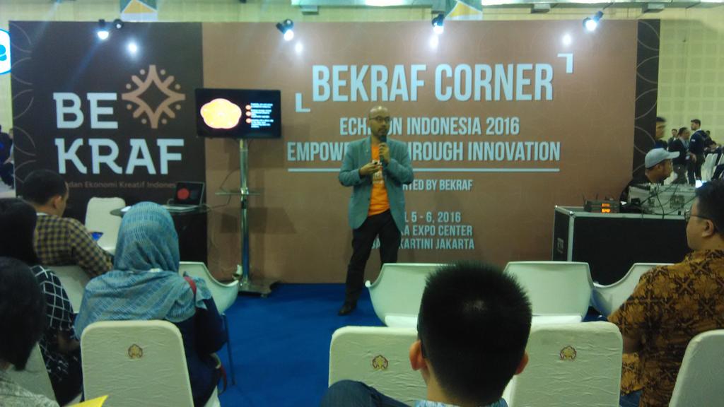 dailysocial's tweet photo. Join yuk di Bekraf corner bersama Bpk. Fadjar Utomo membahas fintech dan investment #EchelonID2016 #ECID2016 https://t.co/lEVBRypMgm