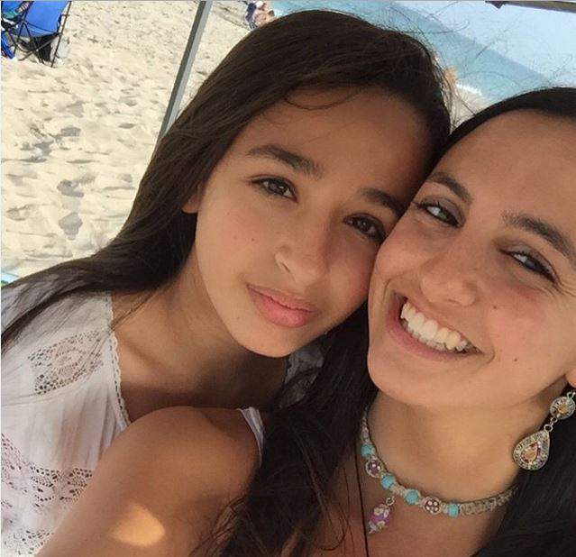 JazzFanPage's tweet photo. Sister Love 💜 
@JazzJennings__ &amp; @arishay27 😊 https://t.co/OkZVHELgcT