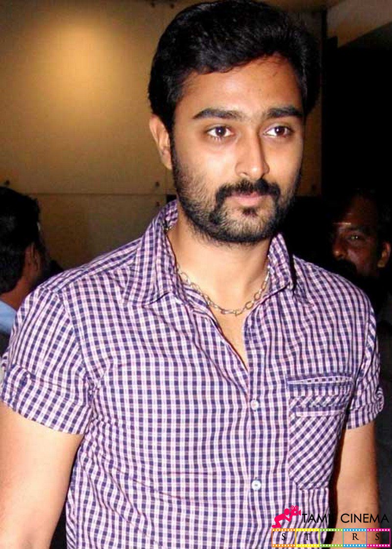 tamilcinemastar's tweet photo. #Prasanna’s cameo
https://t.co/IVoDGcJXbL https://t.co/a1vQelCjKe