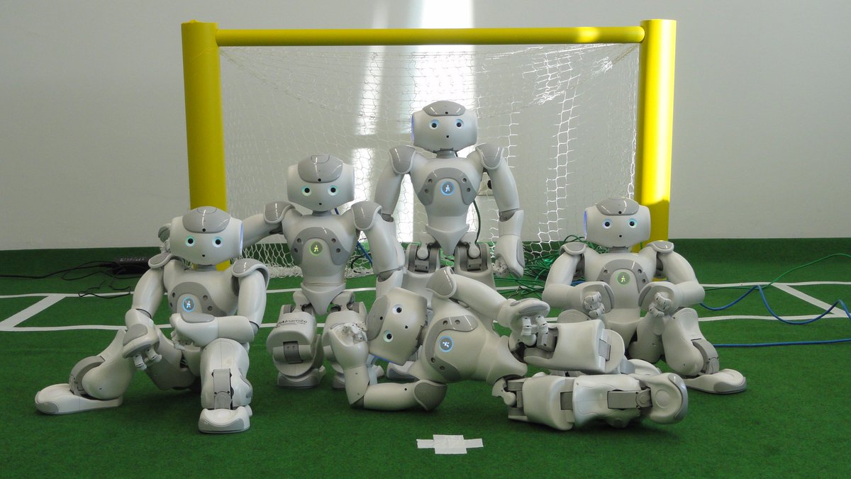 DAI_Labor's tweet photo. Unsere NAO-Roboter sind heute in Teheran/Iran zum 11. #RoboCup #IranOpen! Wir wünschen ihnen viel Erfolg! #DAILabor https://t.co/uTJKuBf1IS