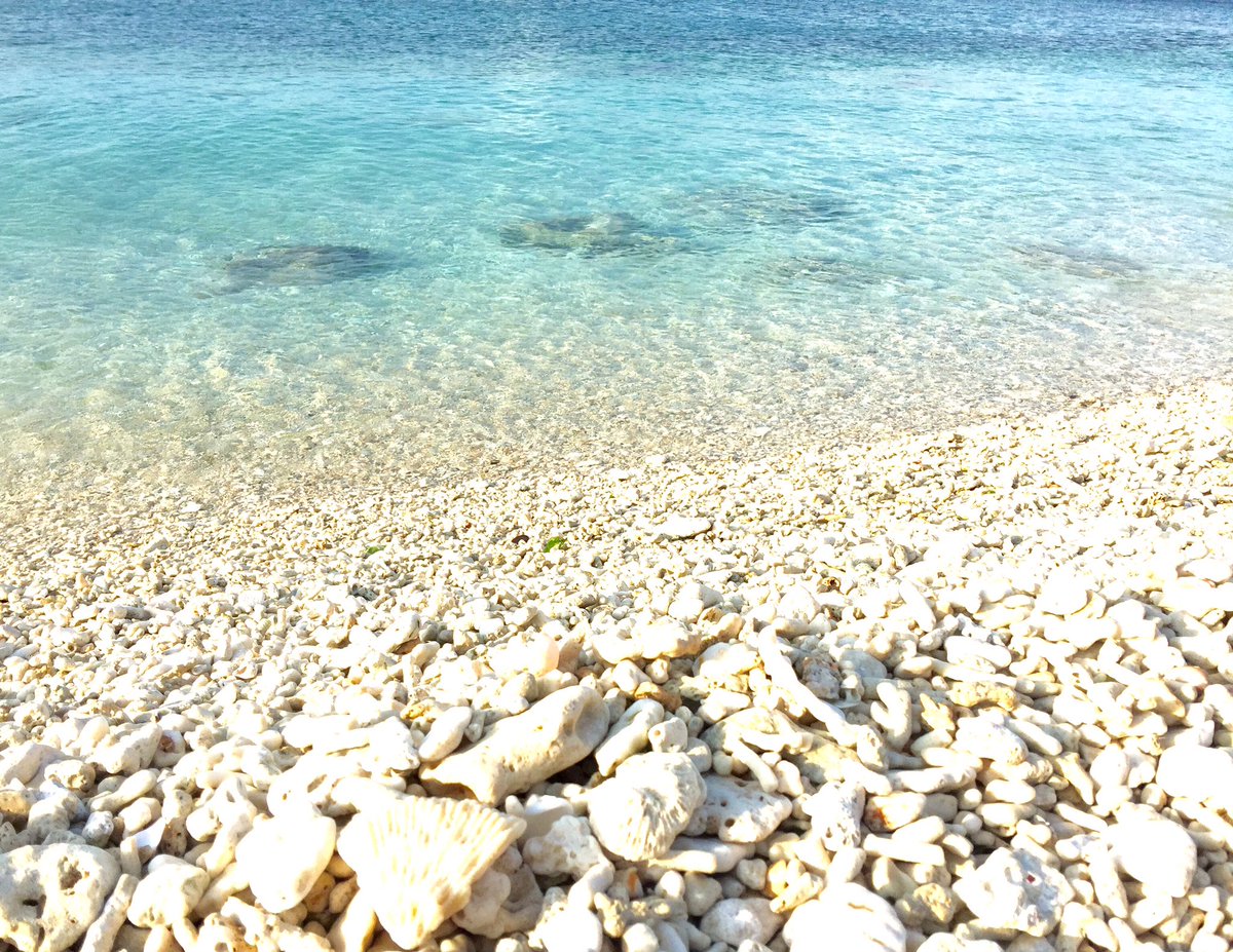TAtyphoon's tweet photo. #dayoff #rightnow #1735pm #beach #onthebeach #nice #seabreeze #calm #relaxtime #okinawa #island #comfortable https://t.co/Iz919J61i7
