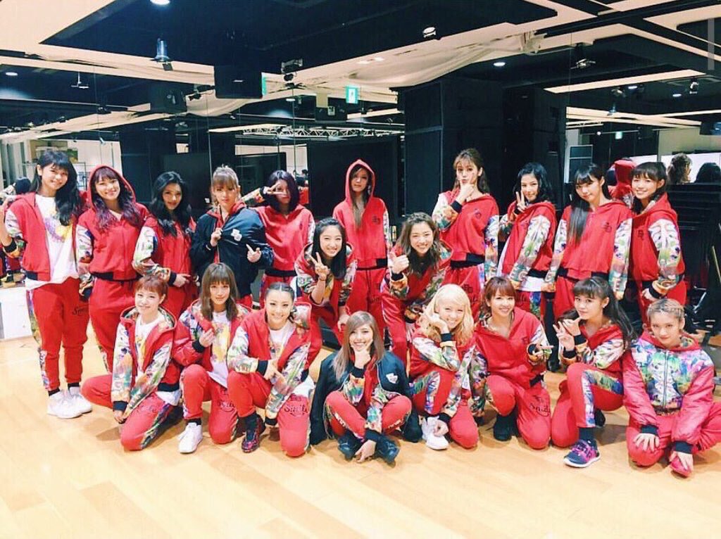 TWICE0614_LOVE's tweet photo. ｢TWICE｣vs｢E-girls｣
どっちが好きですか？
#スルー禁止
#お願いします

TWICE⇒RT
E-girls⇒いいね https://t.co/m6OLL1uWAr