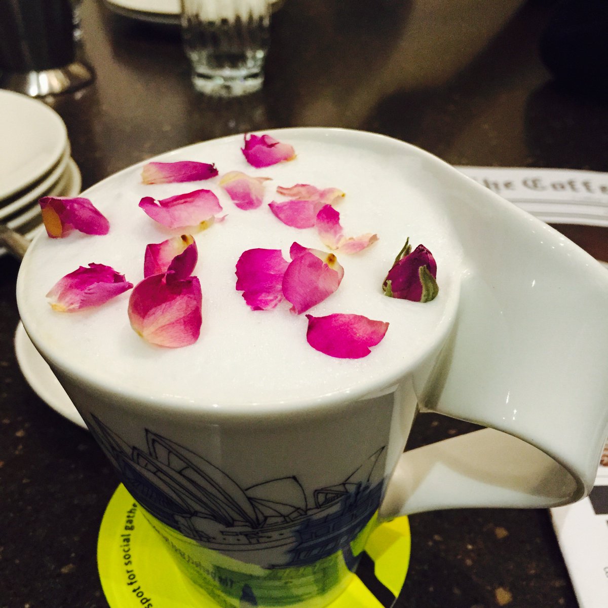SandraW0104's tweet photo. #emotionalcity #SM6305  It looks like a cup of sweet dream https://t.co/vOnzlO8R7X