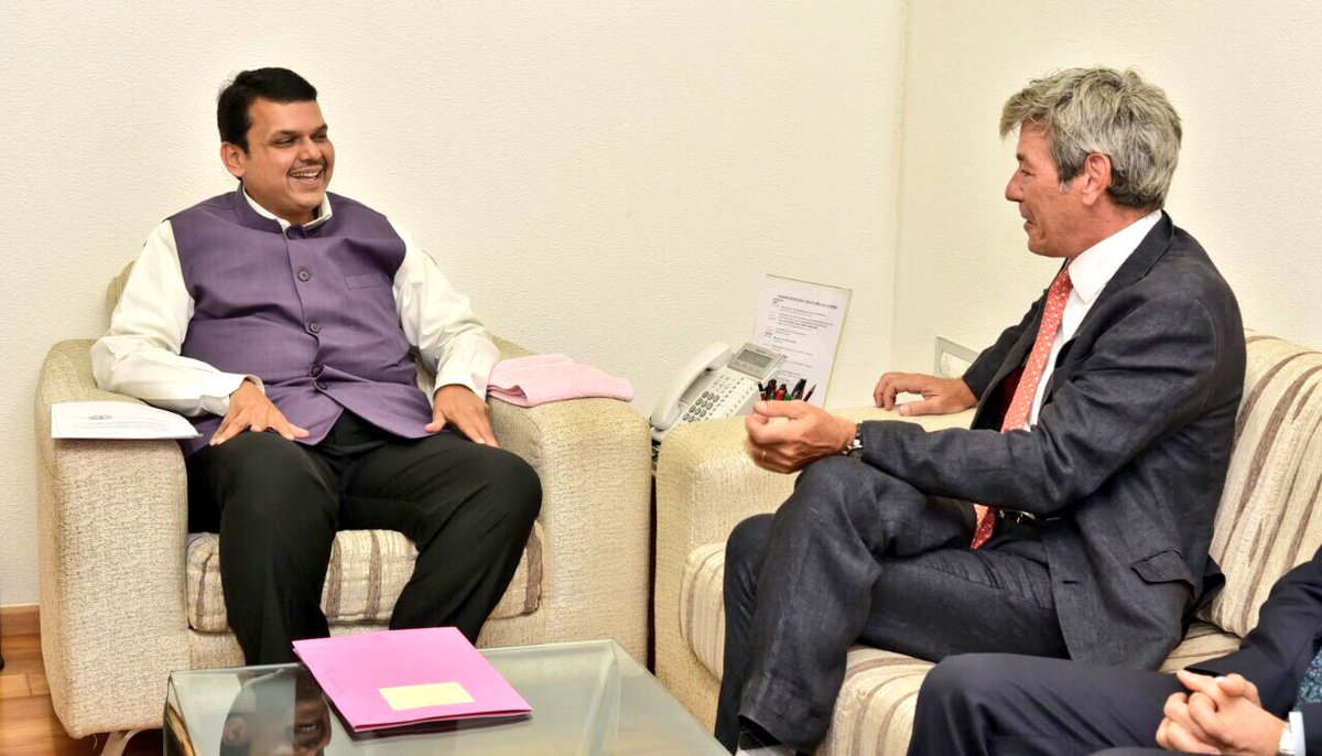 Dev_Fadnavis's tweet photo. Had a good discussion this morning,with Mr Yves Perrin,Consul General of France on #smartcities &amp;transport projects. https://t.co/hKwa6JzBvw