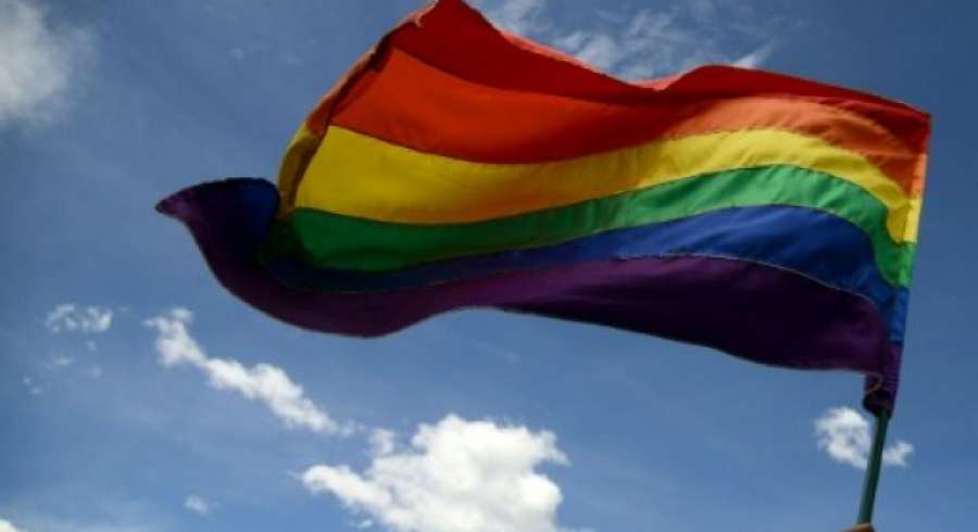 sextaNoticias's tweet photo. Misisipi aprueba una ley que permite a funcionarios y empresas no atender a homosexuales https://t.co/m2xLU8cizt https://t.co/GK8faUVGef