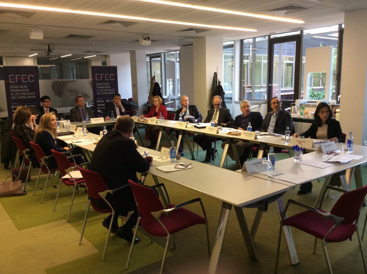 IEF_org's tweet photo. Entitats col.laborades #programaEFEC reunides x millora i seguiment 4 Ed. programa #EducacióFinancera pioner al país https://t.co/jXzppX9au6