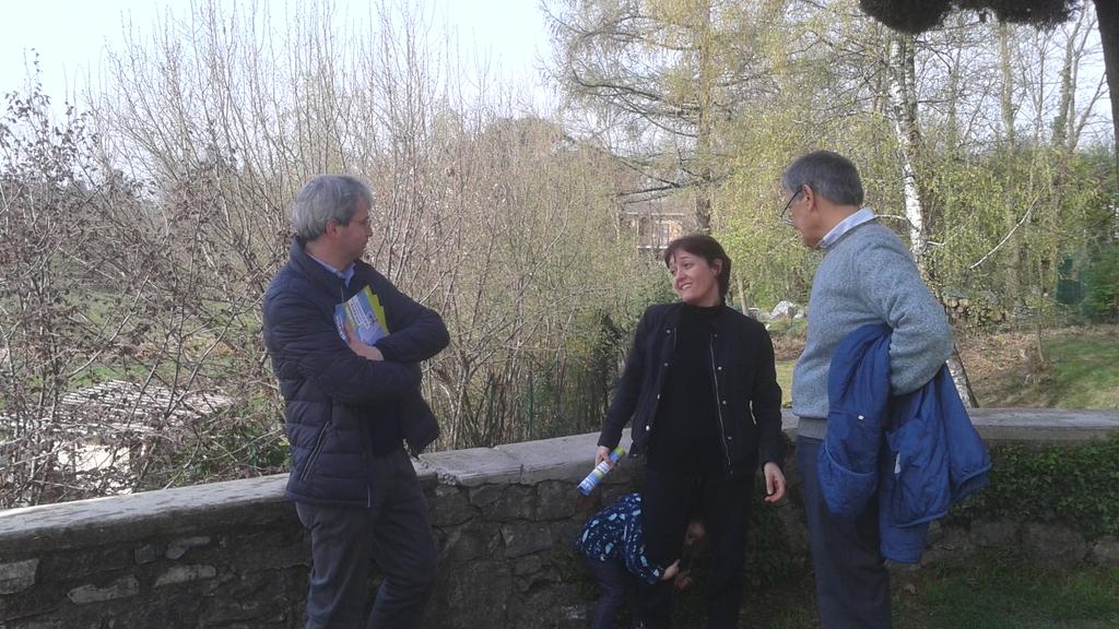 galimbertidav's tweet photo. Incontriamo associazione Il Magazzino molto attiva a #Avigno per le famiglie. #VareseRiparteDavvero https://t.co/QIk4lGoEBv